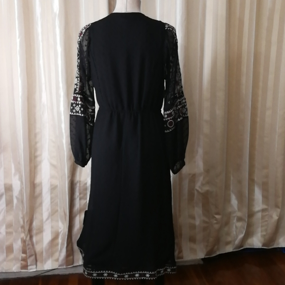 *Zara* Embroidered black dress - Picture 2 of 4